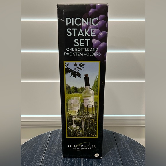 Picnic Wine Stake Set - Picture 1 of 3